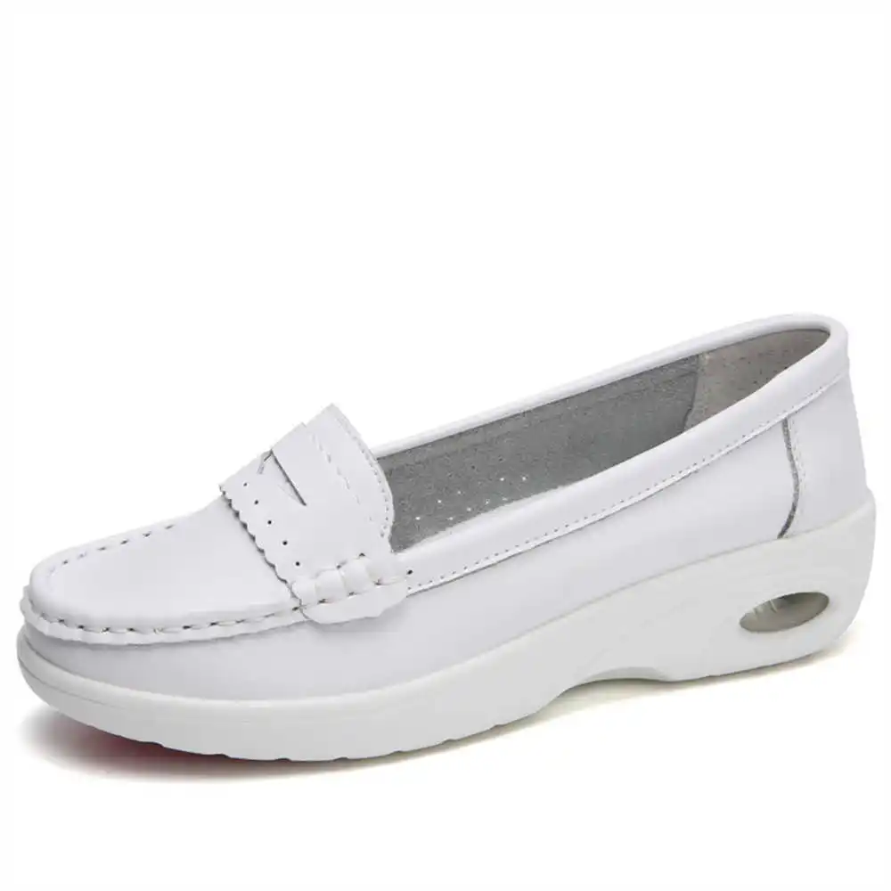 Thick Sole Slipon White Traine - огляд і ціна Elderly Women Formal Wear