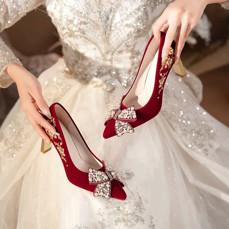 Embroidered Block Heel Single  - огляд і ціна Pump Heel Block